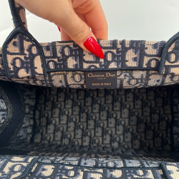 Medium Dior tote - Picture 2 of 3